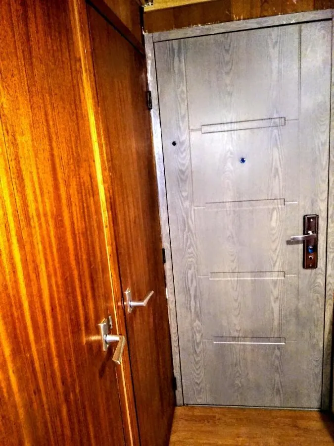 Two Rooms Rustic House - Self Check-In Bucharest Romania