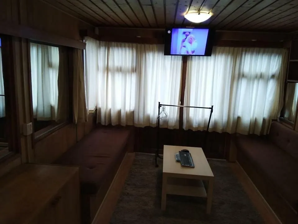 Holiday home Two Rooms Rustic House - Self Check-In Bucharest Romania