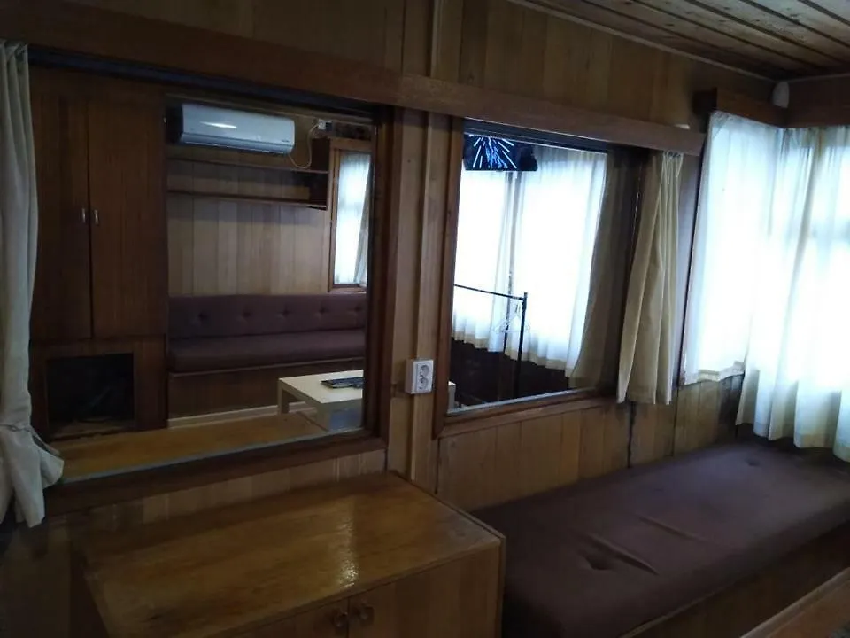 Two Rooms Rustic House - Self Check-In Bucharest 0*,