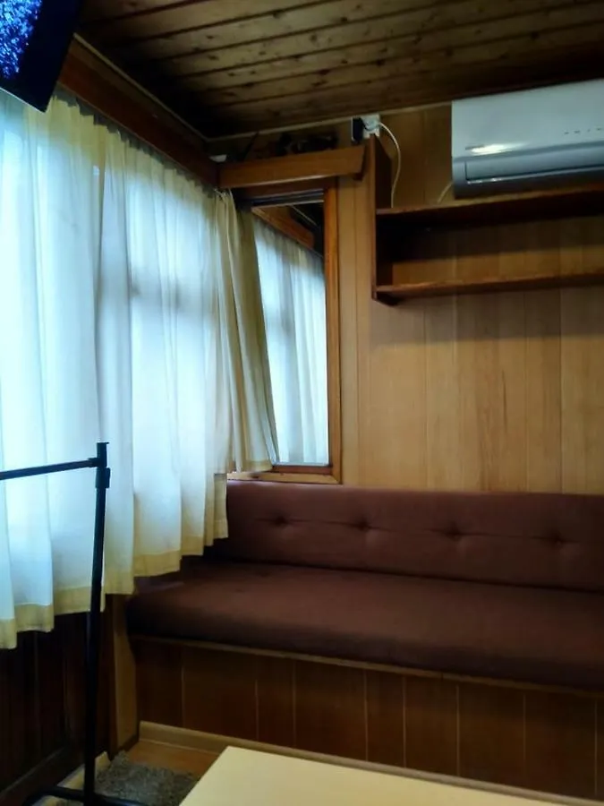 Σπίτι διακοπών Two Rooms Rustic House - Self Check-In Βουκουρέστι